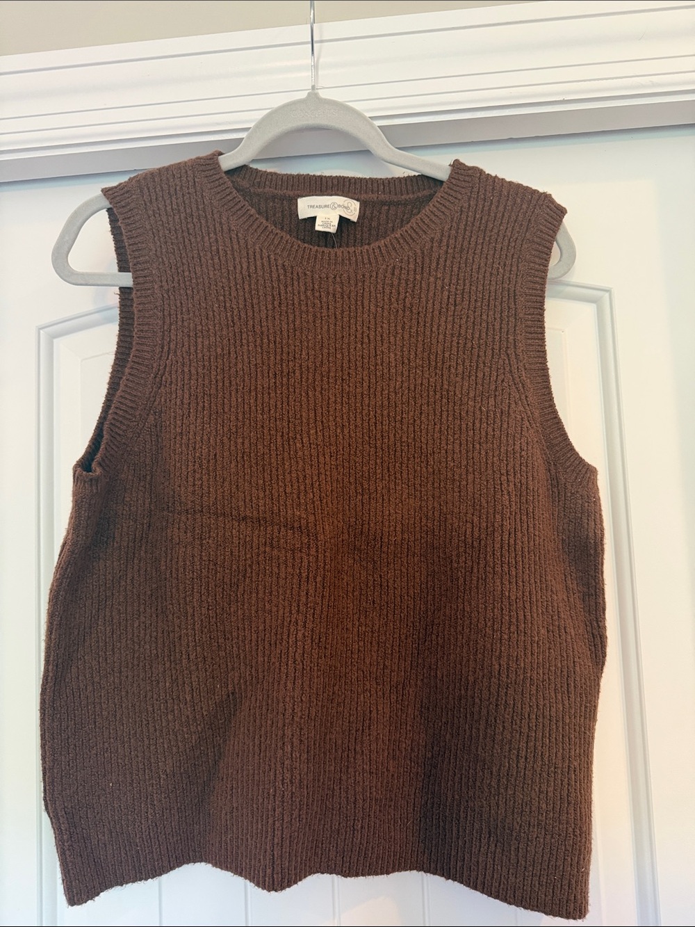 Treasure & Bond Brown Ribbed Sleeveless Crewneck Sweater